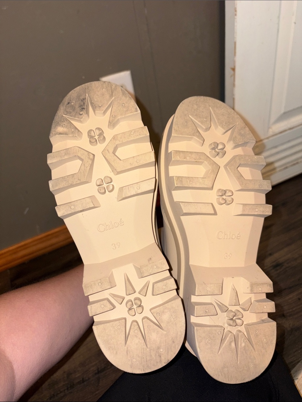 Chloé Beige Chunky Rubber Chelsea Boots 8.5 - Picture 2 of 5